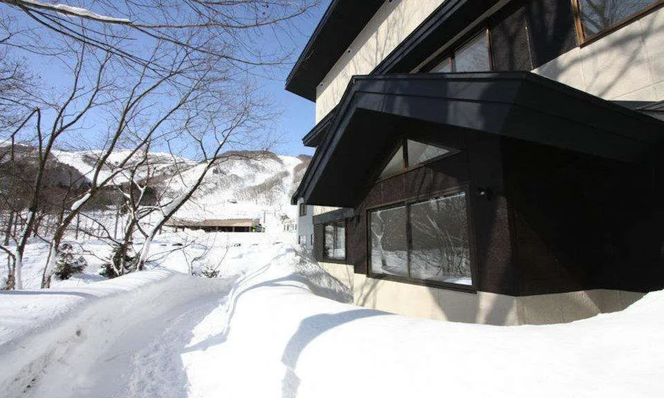 SKY PARK HAPPO APARTMENTS EXTERIOR VIEW available with hakuba ski package