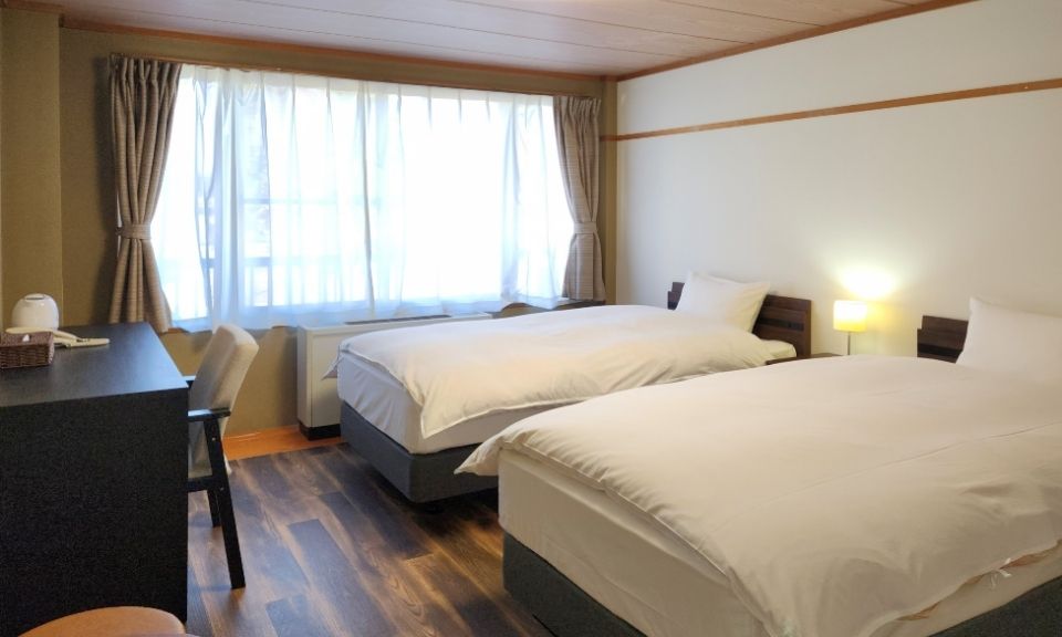 Summit Views Hakuba Deluxe Twin Room