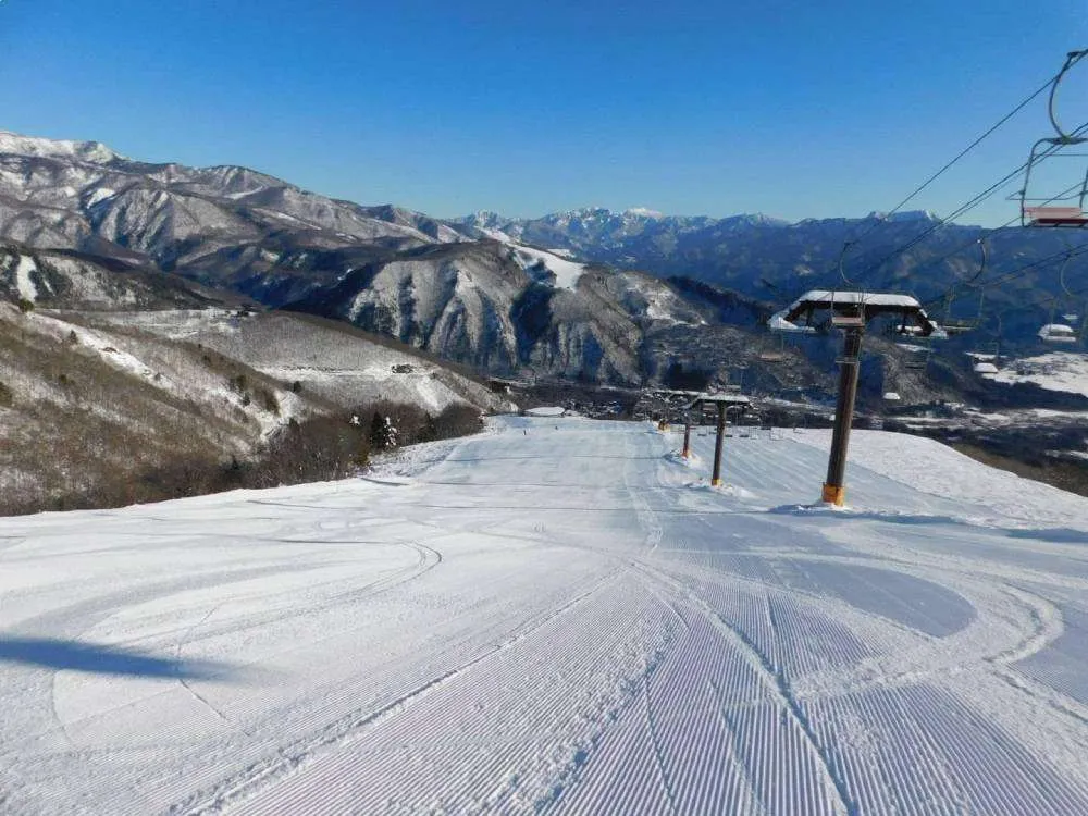 HAKUBA VALLEY OPEN FOR THE 2021-22 WINTER SEASON | Japan Ski Experience