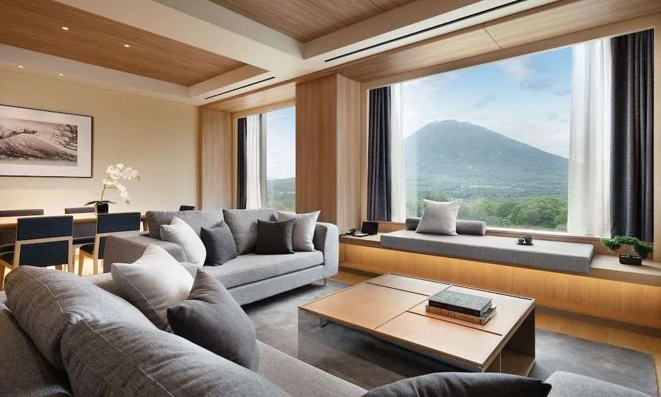 Setsu 3 bedroom living