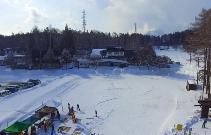 hakuba iwatake ski in ski out accommodation video thumbnnail