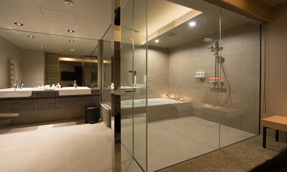 3 Bedroom Platinum - 101 Master Bedroom Bath
