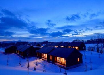 RAKU SUISAN NISEKO exterior at night