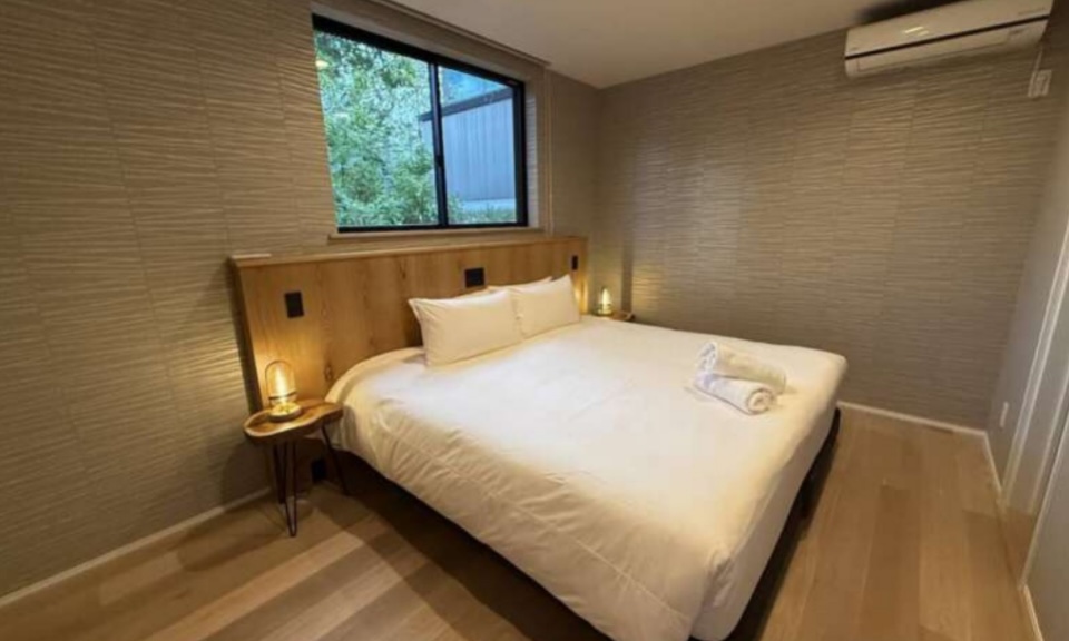 Echowoods Bedroom King